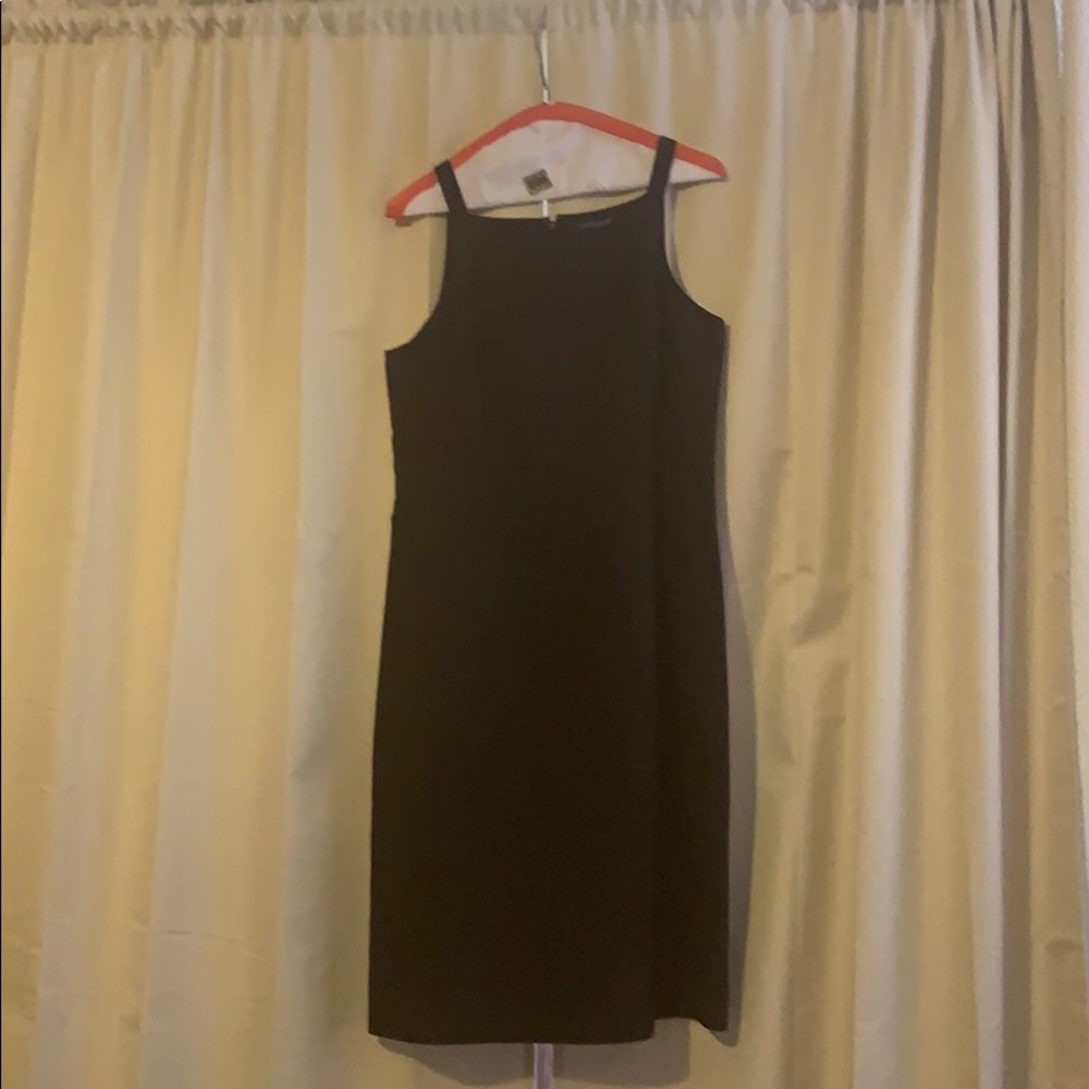 Ann Taylor black dress - zipper up the back